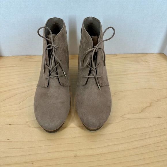 Dr. Scholl’s Be Energized Foam Technology Wedge Booties Size 9.5 NWOT - Picture 3 of 8